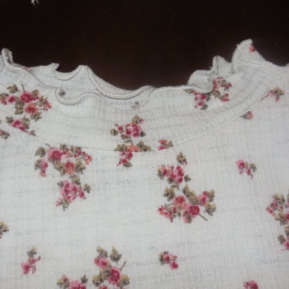 Top floral SMALL NWT slim fit short sleeve t-shirt blouse casual summer - Picture 3 of 7